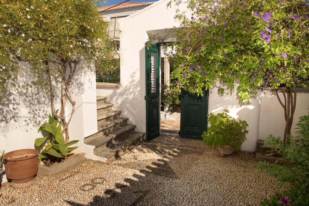 1861 Mansion Spetses Villa Dış mekan fotoğraf
