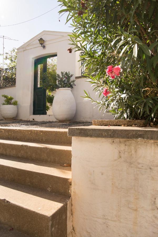 1861 Mansion Spetses Villa Dış mekan fotoğraf